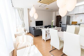 Bijou Suites Ferries Wheel View