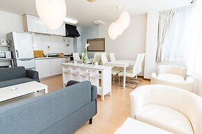 Bijou Suites Ferries Wheel View