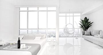 Penthouse 7: Smart Luxury Tower w Panoramic View