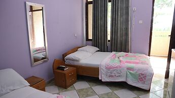 Radach Lodge & Conference Centre