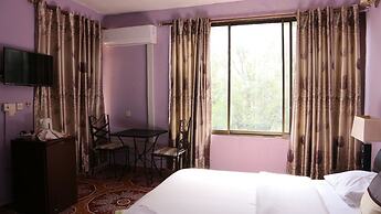 Radach Lodge & Conference Centre