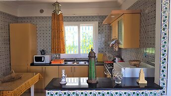 Partie de pittoresque maison en bord de mer