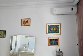 Partie de pittoresque maison en bord de mer