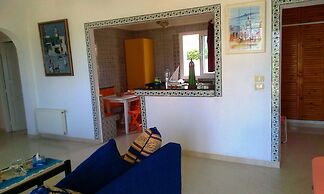 Partie de pittoresque maison en bord de mer