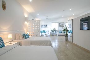 El Cactus Luxury Apartments in Historic Center