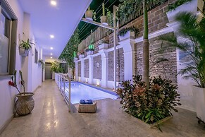 El Cactus Luxury Apartments in Historic Center
