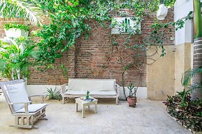 El Cactus Luxury Apartments in Historic Center