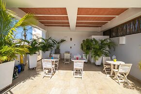 El Cactus Luxury Apartments in Historic Center