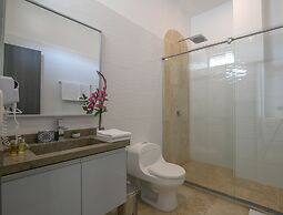 El Cactus Luxury Apartments in Historic Center