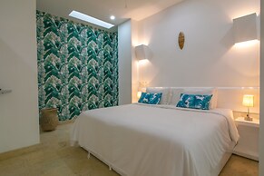 El Cactus Luxury Apartments in Historic Center