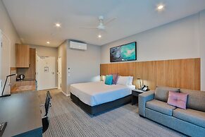 Best Western Plus North Lakes Hotel