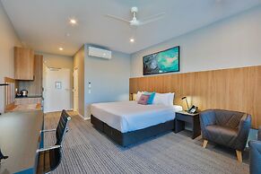 Best Western Plus North Lakes Hotel