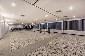 Best Western Plus North Lakes Hotel