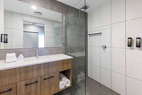 Best Western Plus North Lakes Hotel