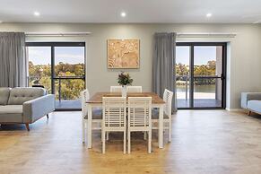 Best Western Plus North Lakes Hotel