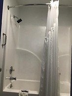 Budget Inn and Suites