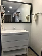 Budget Inn and Suites