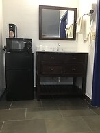 Budget Inn and Suites