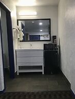 Budget Inn and Suites