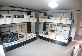 Lux Guesthouse - Hostel