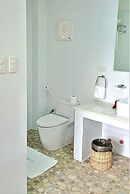 Edgewater Dive & Spa Resort