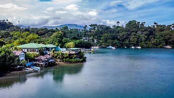 Edgewater Dive & Spa Resort