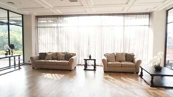 Rivoli Hotel Jakarta