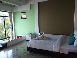 Plern Salaya Resort
