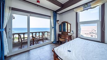 Gangneung Pension Sea and - Pet Friendly