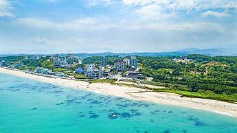 Gangneung Pension Sea and - Pet Friendly