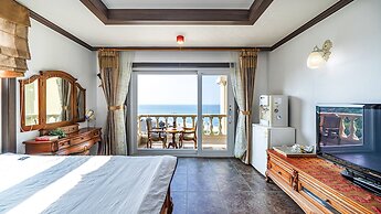 Gangneung Pension Sea and - Pet Friendly