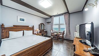 Gangneung Pension Sea and - Pet Friendly