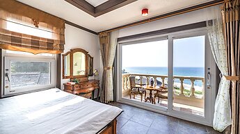 Gangneung Pension Sea and - Pet Friendly