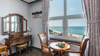 Gangneung Pension Sea and - Pet Friendly