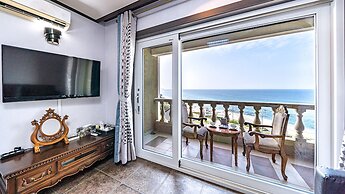 Gangneung Pension Sea and - Pet Friendly