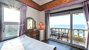 Gangneung Pension Sea and - Pet Friendly