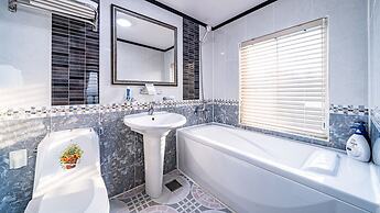 Gangneung Pension Sea and - Pet Friendly