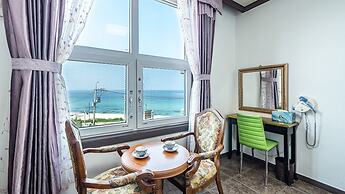 Gangneung Pension Sea and - Pet Friendly