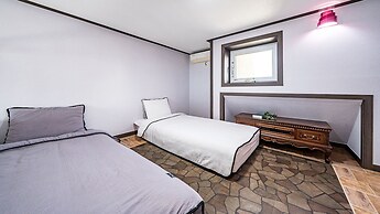 Gangneung Pension Sea and - Pet Friendly