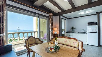 Gangneung Pension Sea and - Pet Friendly