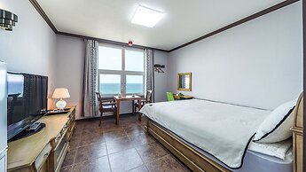 Gangneung Pension Sea and - Pet Friendly