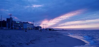 Gangneung Pension Sea and - Pet Friendly
