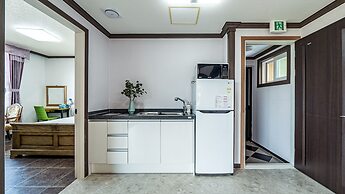 Gangneung Pension Sea and - Pet Friendly