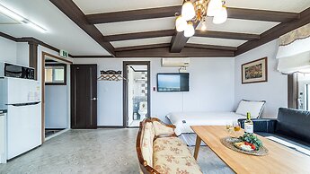 Gangneung Pension Sea and - Pet Friendly