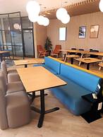 Air Rooms Rome Airport by HelloSky