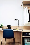 Air Rooms Rome Airport by HelloSky