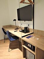 Air Rooms Rome Airport by HelloSky