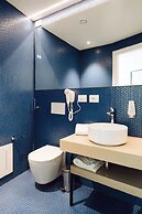 Air Rooms Rome Airport by HelloSky