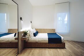 Air Rooms Rome Airport by HelloSky