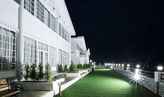 Treebo Skydale Inn & Suites With Mountain View